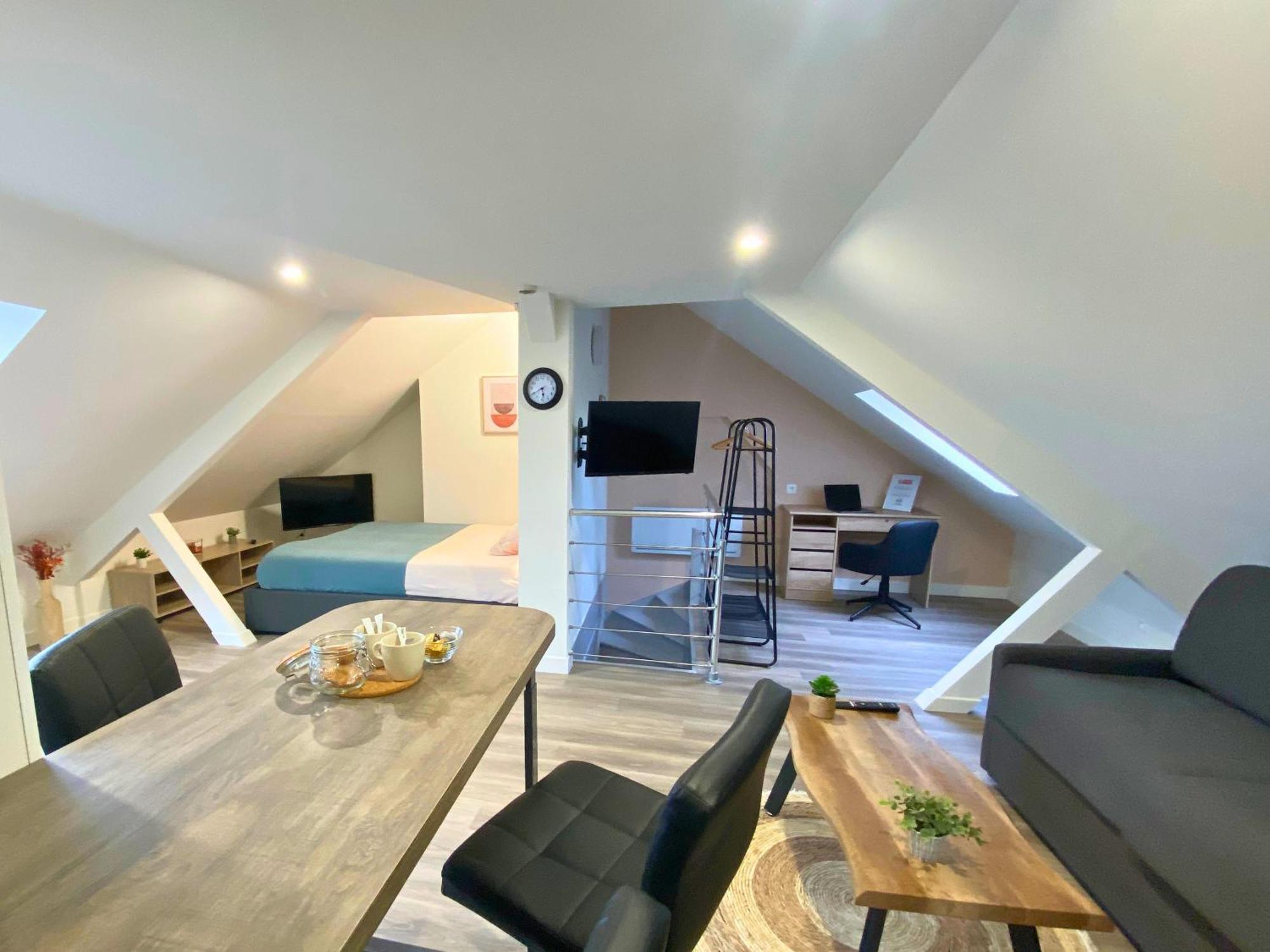 Studio Spacieux Et Elegant Au Coeur De Bourbourg - Gare A Proximite Zewnętrze zdjęcie